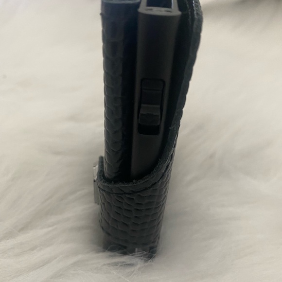 Tru Virtu Card Case Click and Slide - Picture 1 of 4